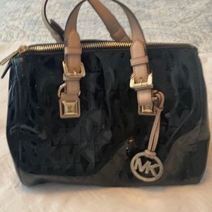 Michael kits patent leather purse